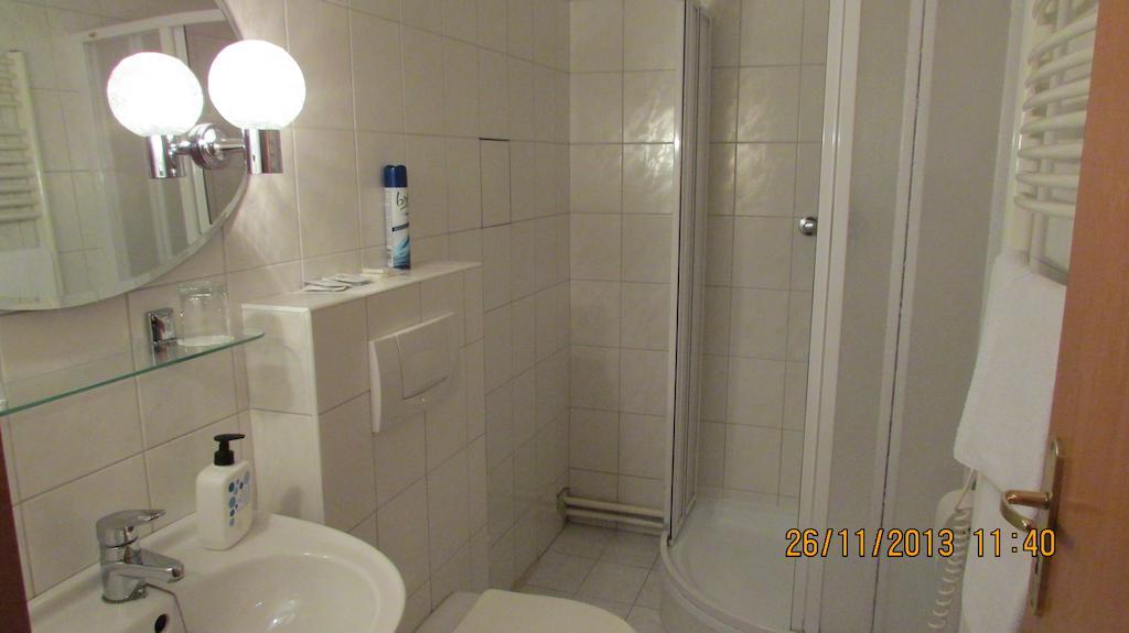 Villa Jinonice Praga Habitación foto